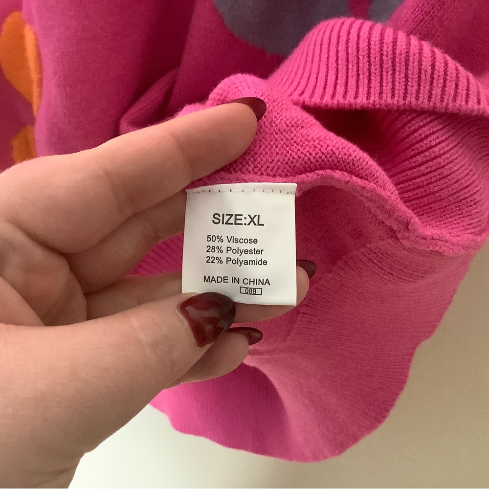 < Boutique Hot Pink Floral Puff Sleeve Sweater > - Picture 4 of 5